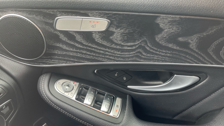 Mercedes-Benz GLC 300d 4Matic AMG Line Premium 5dr 9G-Tronic Diesel Estate